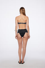 sculpting deco bottom in black and white compression