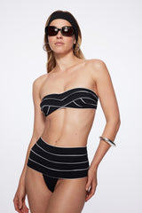 sculpting deco bottom in black and white compression