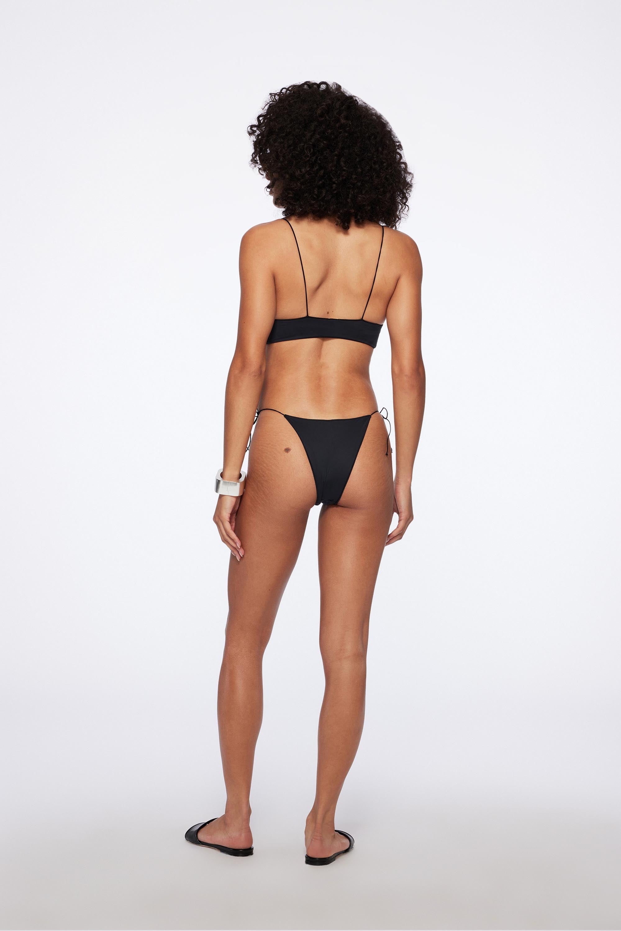 the C bottom in black terra