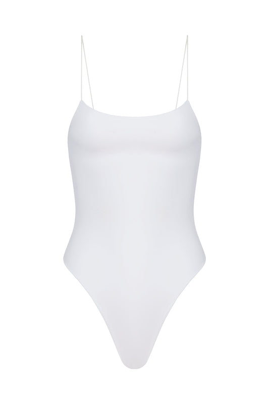 the sculpting C in white compression
